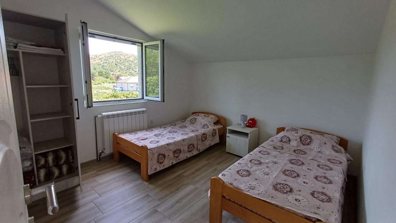 Ferienwohnung Cozy, Fully Equipped, Free Parking&Wifi, Quiet, 2Bd Podgorica Exterior foto
