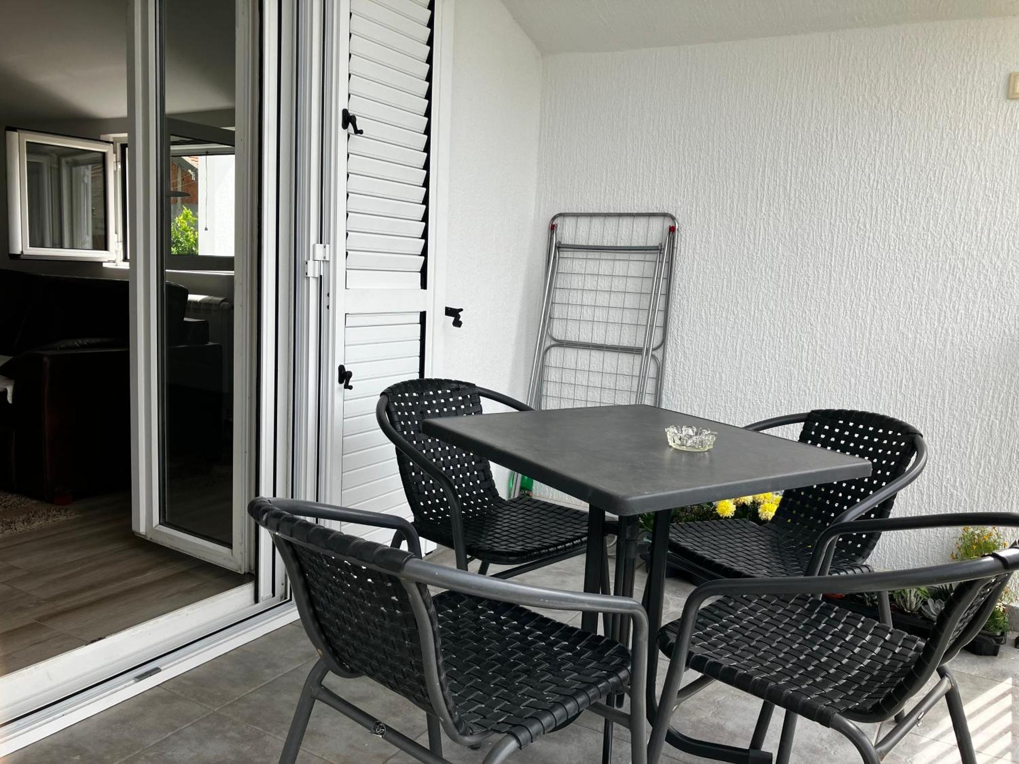 Ferienwohnung Cozy, Fully Equipped, Free Parking&Wifi, Quiet, 2Bd Podgorica Exterior foto